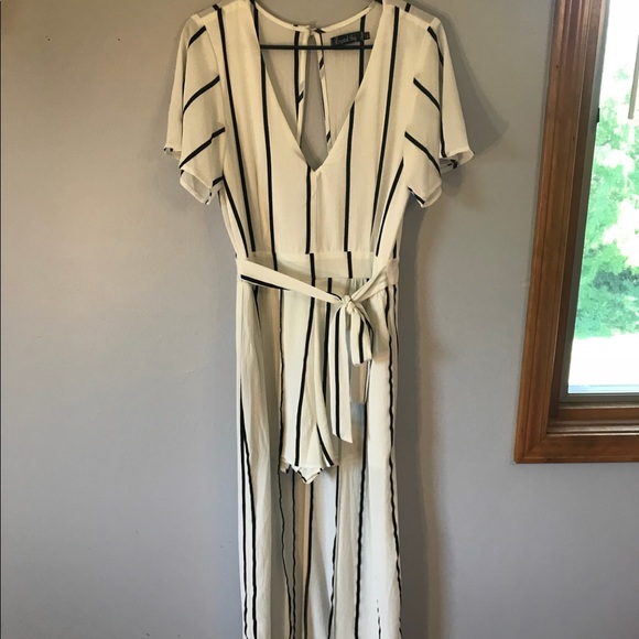 Dresses & Skirts - Dress romper